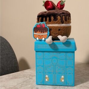 Jellycat exclusive Harrods glacy chocolate cake